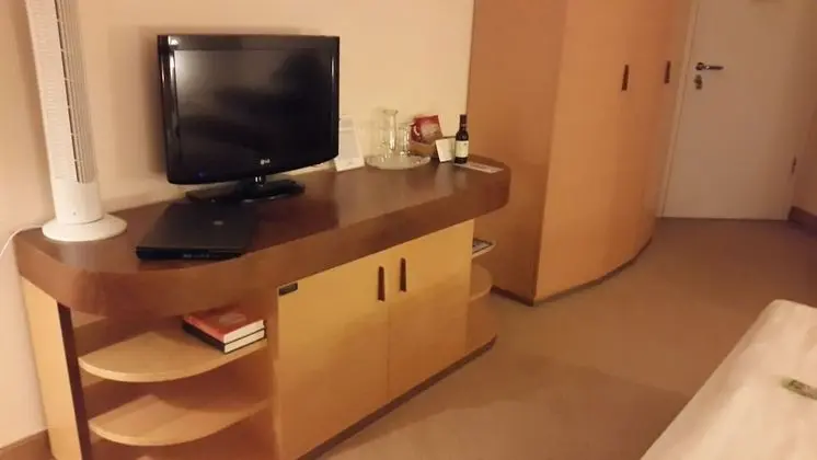 Comfort Tek Büyük Yataklı Oda (Riverside)