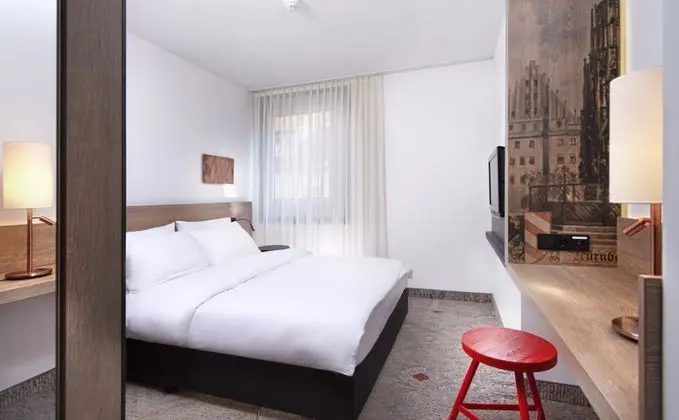 Comfort Tek Büyük Yataklı Oda