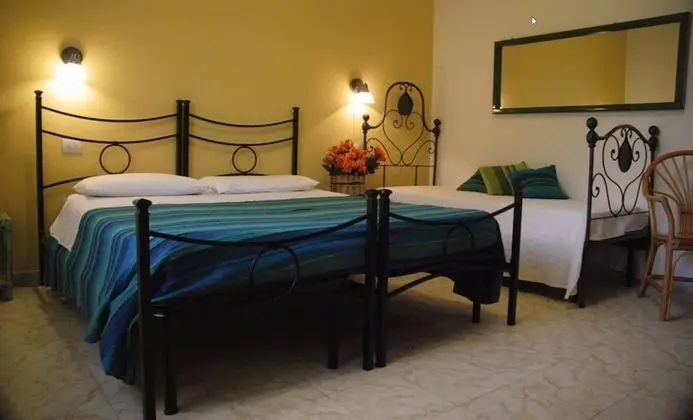 Deluxe Üç Kişilik Oda
