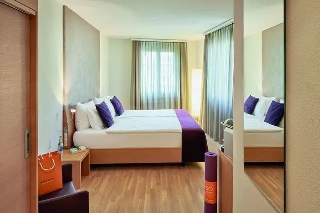 Deluxe Oda, 1 En Büyük (King) Boy Yatak