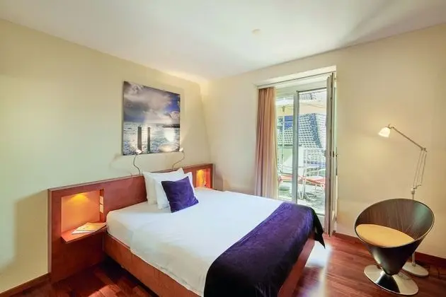 Deluxe Oda, 1 En Büyük (King) Boy Yatak