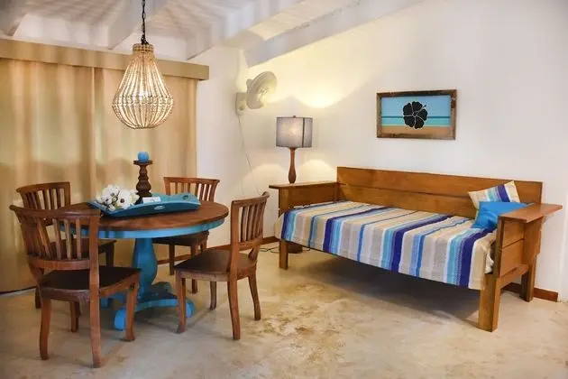 Standard Room + 1 Set of Premium Windsurf Gear
