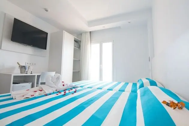 Dört Kişilik Oda (2 adults + 2 children)
