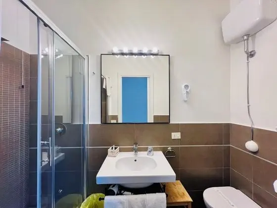 Üç Kişilik Oda