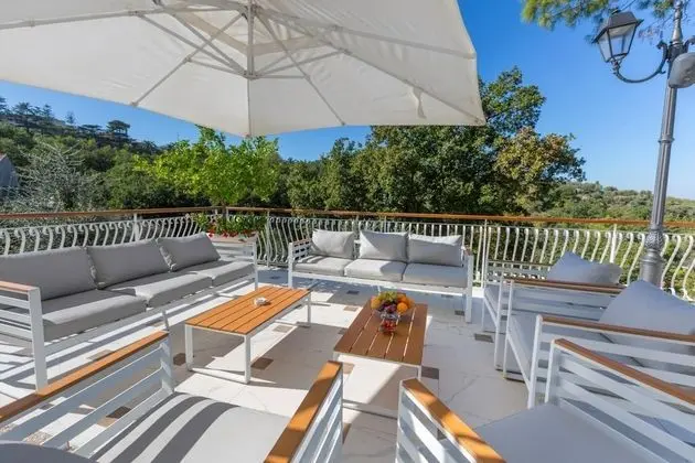 Villa, Sigara İçilebilir