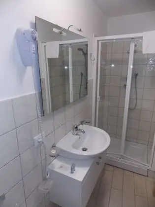 Dört Kişilik Oda