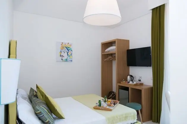 Tek Büyük Yataklı Oda, Balkon