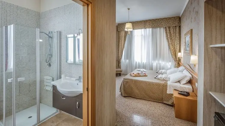 Comfort Büyük Yataklı Tek Kişilik Oda, 1 Yatak Odası, Engellilere Uygun, Sigara İçilmez