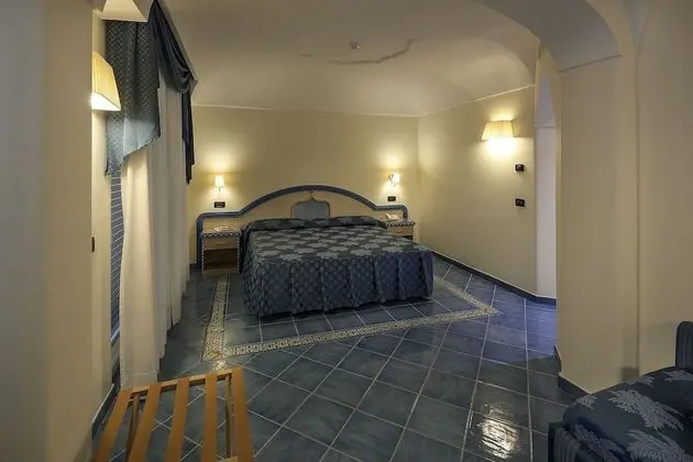 Classic Dört Kişilik Oda