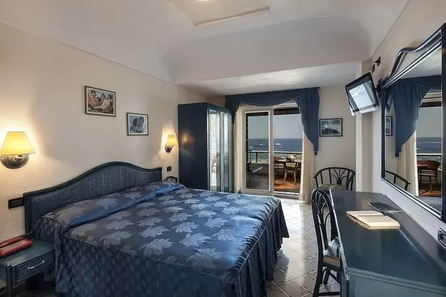 Comfort Tek Büyük Yataklı Oda, Deniz Manzaralı