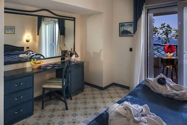 Comfort Tek Büyük Yataklı Oda, Deniz Manzaralı