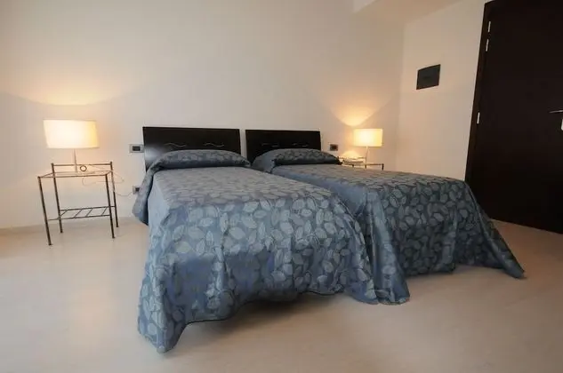 Tek Büyük veya İki Ayrı Yataklı Oda, Lagün Manzaralı