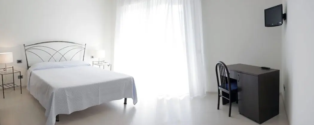 Tek Büyük veya İki Ayrı Yataklı Oda, Lagün Manzaralı