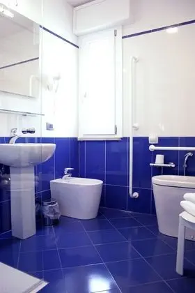 Tek Büyük veya İki Ayrı Yataklı Oda, Lagün Manzaralı