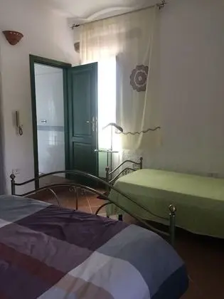 Üç Kişilik Oda, Vadi Manzaralı