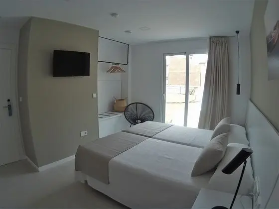 Comfort Tek Büyük Yataklı Oda