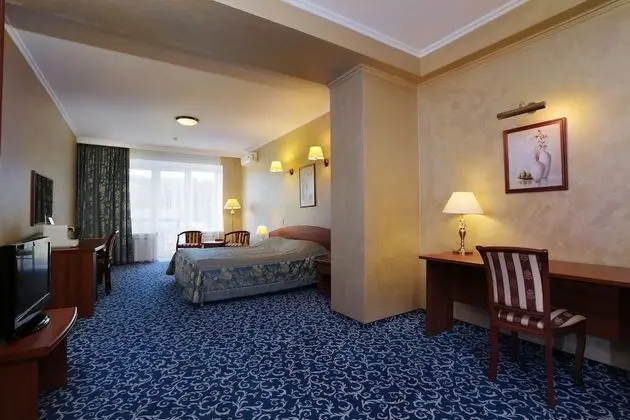 Comfort Tek Büyük veya İki Ayrı Yataklı Oda