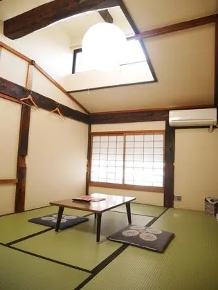 Traditional Oda (Japanese Style, with Shared Bathroom)