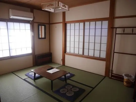 Traditional Oda (Japanese Style, with Shared Bathroom)