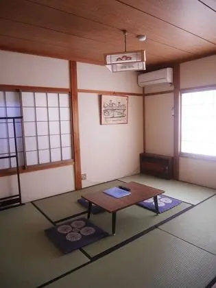 Traditional Oda (Japanese Style, with Shared Bathroom)