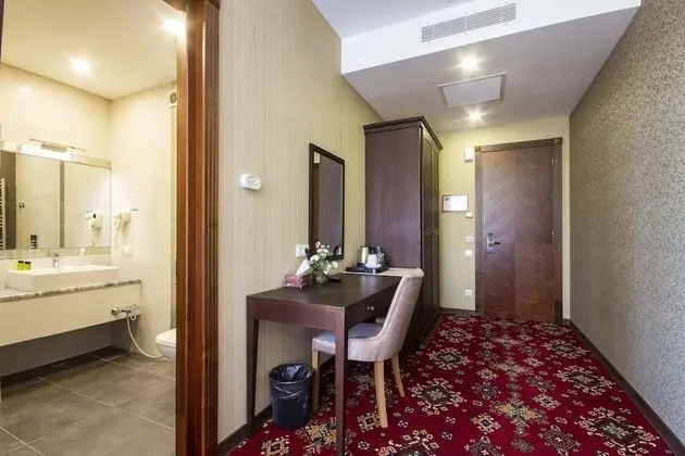 Standard Tek Büyük veya İki Ayrı Yataklı Oda, Balkon