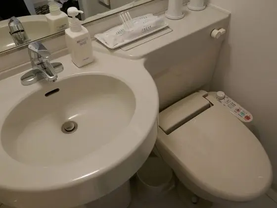 Büyük Yataklı Tek Kişilik Oda, Sigara İçilmez