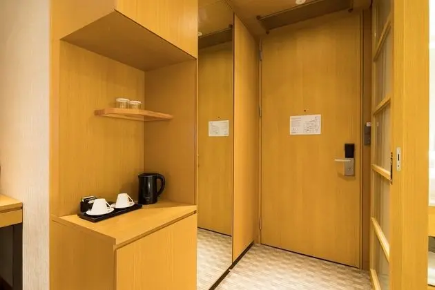 Deluxe Tek Büyük Yataklı Oda (High Floor / No Parking)