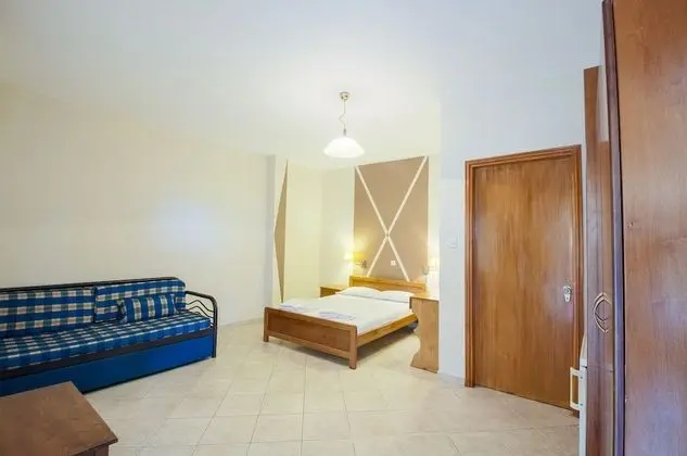 Stüdyo, Deniz Manzaralı, Denize Sıfır