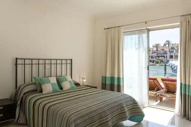 Apart Daire, 3 Yatak Odası, Kişiye Özel Havuzlu, Marina Manzaralı