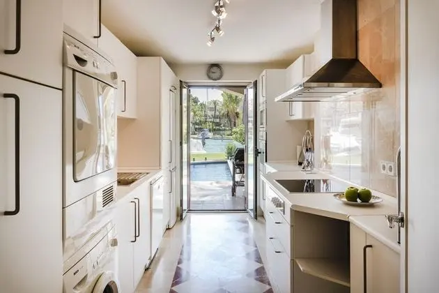 Apart Daire, 3 Yatak Odası, Kişiye Özel Havuzlu, Marina Manzaralı