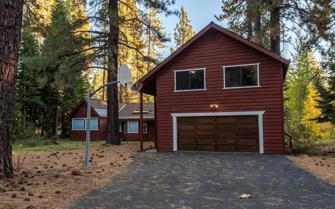 Ev