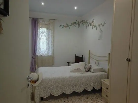 Tek Kişilik Oda, Ortak Banyo