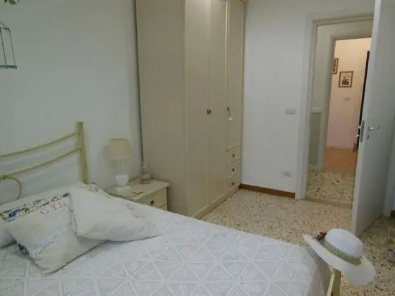 Tek Kişilik Oda, Ortak Banyo