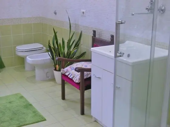 Tek Kişilik Oda, Ortak Banyo