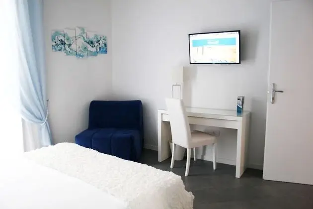 Üç Kişilik Oda (Mare)