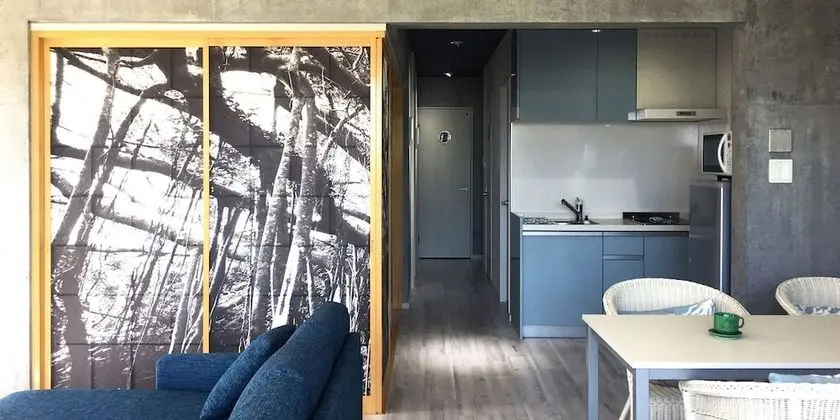 Süit (102 "Wood")