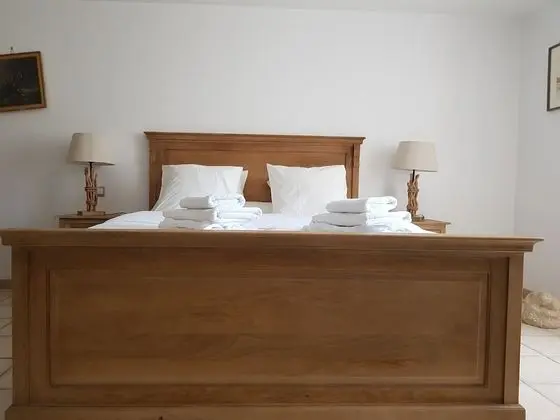 Tek Büyük Yataklı Oda (La Penn ar bed)