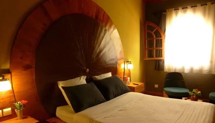Romantic Tek Büyük Yataklı Oda