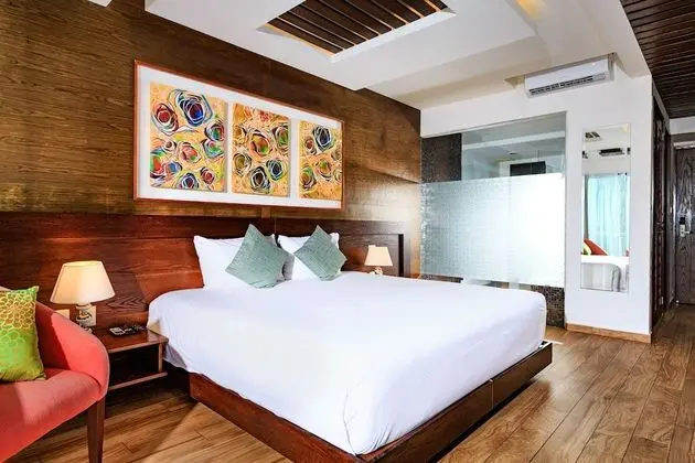 King Suite with Balcony
