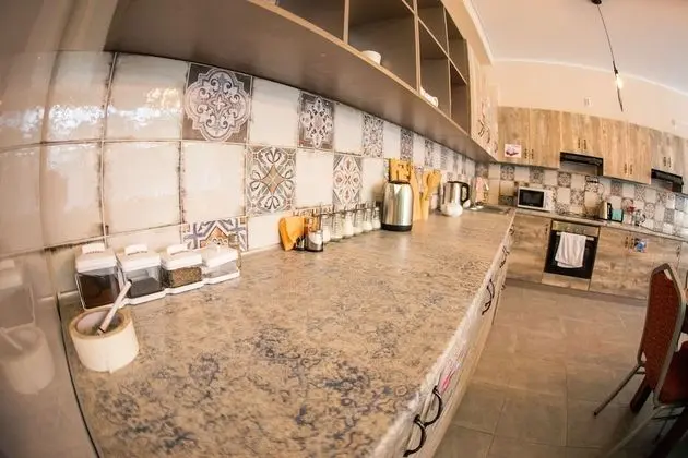 Basic Tek Büyük Yataklı Oda, 1 Büyük (Queen) Boy Yatak, Ortak Banyo