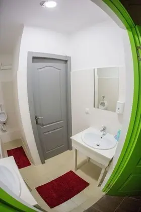 Basic Tek Büyük Yataklı Oda, 1 Büyük (Queen) Boy Yatak, Ortak Banyo