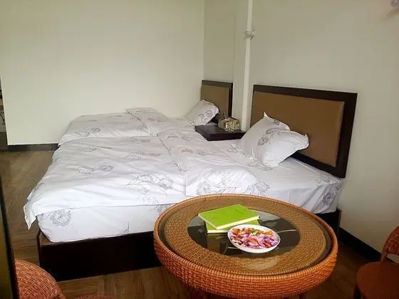 Standard Oda (First Floor)