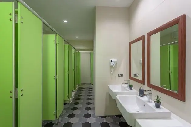 10-Bed Mixed Dormitory