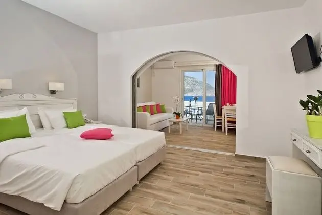 Deluxe Stüdyo Süit, Birden Çok Yatak, Deniz Manzaralı