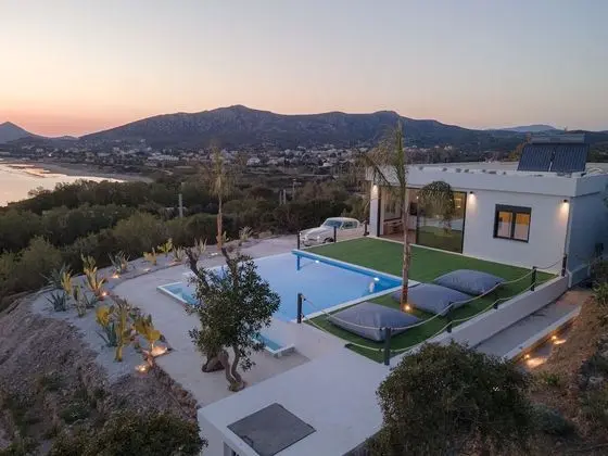 Exclusive Villa, 3 Yatak Odası, Kişiye Özel Havuzlu, Deniz Manzaralı