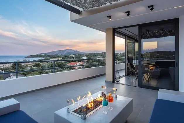 Signature Apart Daire, 1 Büyük (Queen) Boy Yatak ve Çekyat, Balkon, Deniz Manzaralı