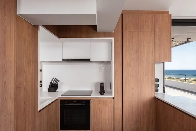 Signature Apart Daire, 1 Büyük (Queen) Boy Yatak ve Çekyat, Balkon, Deniz Manzaralı