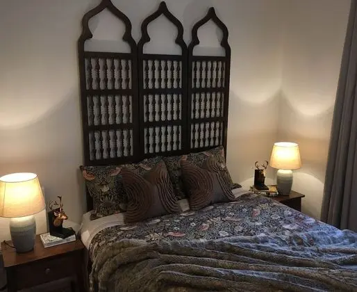 Kır Evi, Birden Çok Yatak, Sigara İçilmez