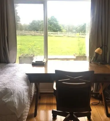 Kır Evi, Birden Çok Yatak, Sigara İçilmez