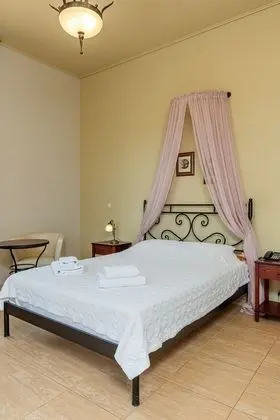 Tek Büyük Yataklı Oda, Bahçe Manzaralı